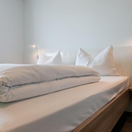 A2 Hotels Denkendorf - Airport & Messe Екстериор снимка