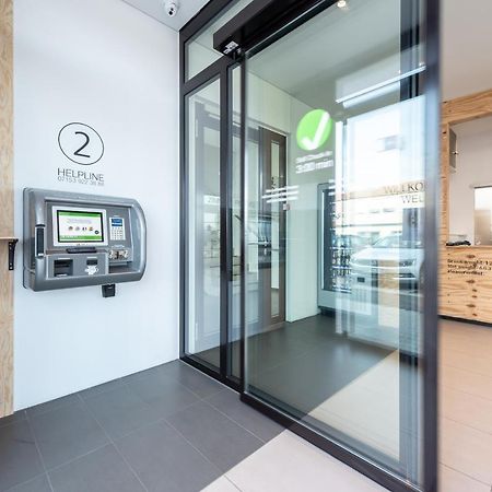 A2 Hotels Denkendorf - Airport & Messe Екстериор снимка