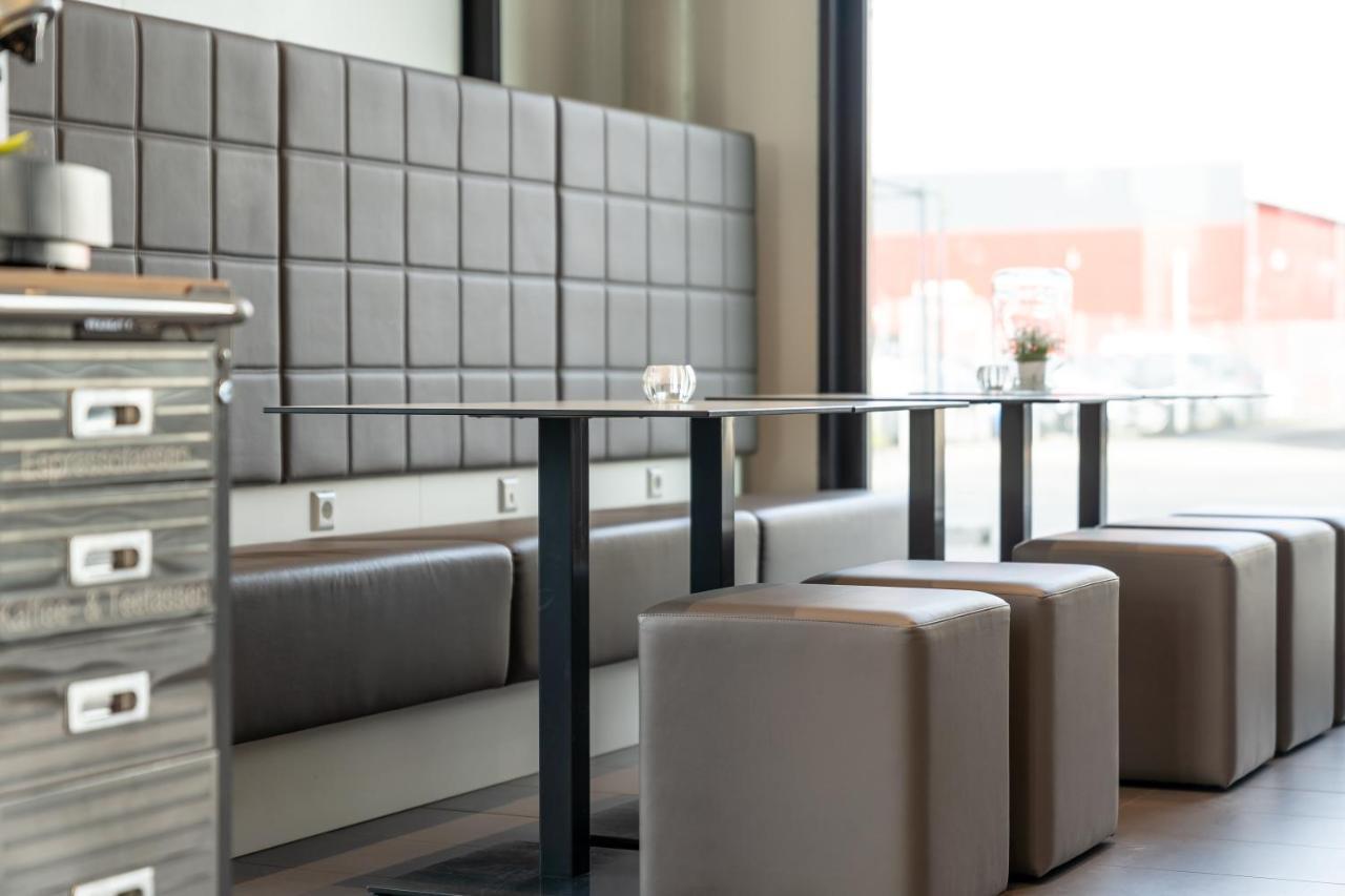A2 Hotels Denkendorf - Airport & Messe Екстериор снимка